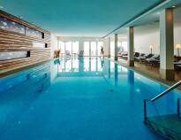 600 m² Wellnessbereich bieten Raum zur Entspannung.