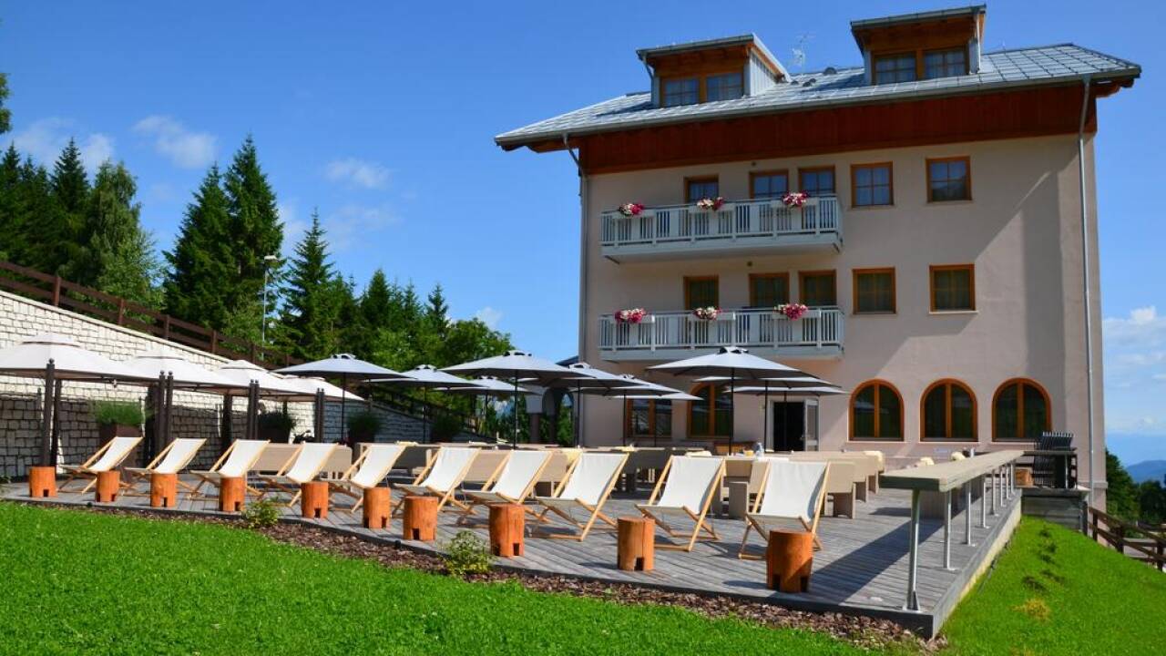 Nyt en herlig ferie på Hotel Norge i de italienske Alpene på Monte Bondone.