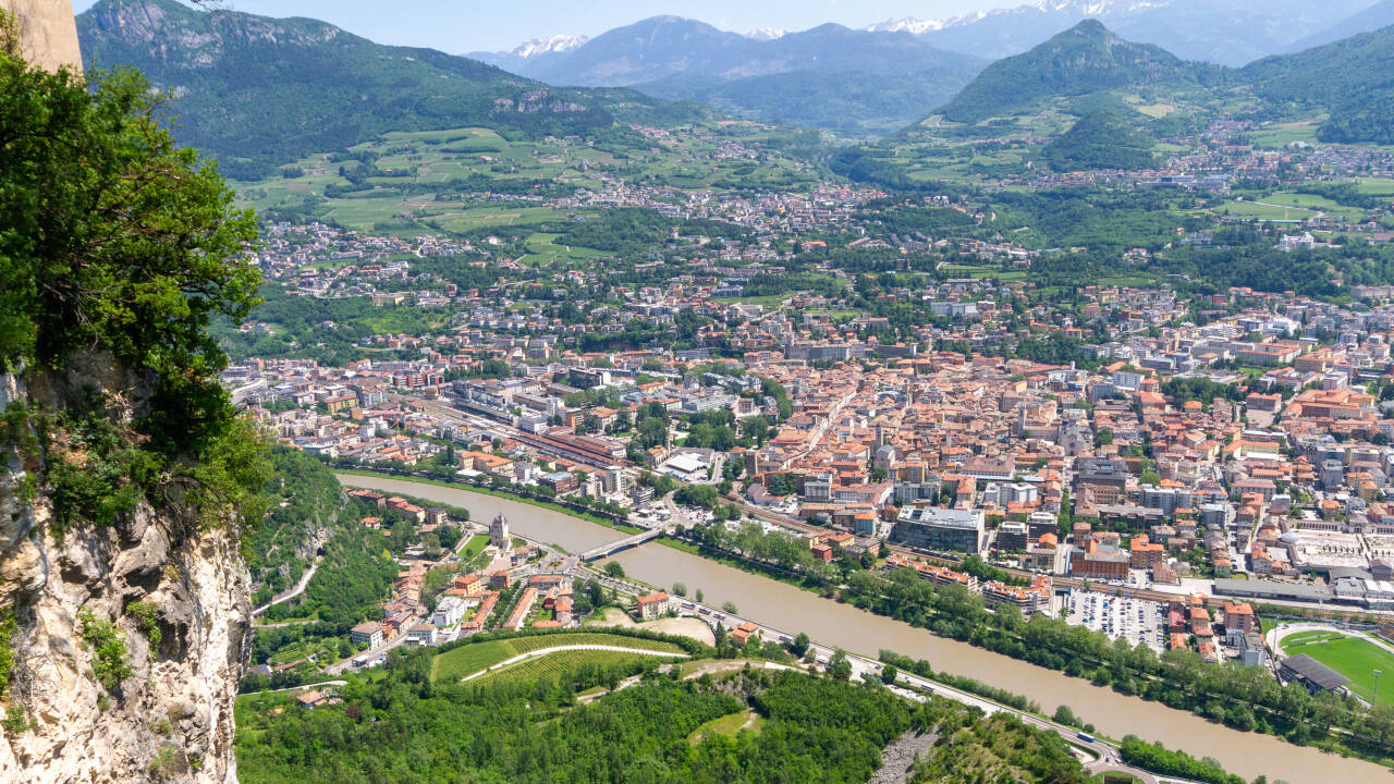 Utforsk Trento og dens kulturelle og historiske severdigheter.