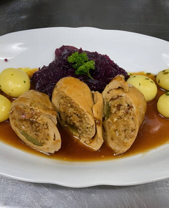 Enjoy delicious meals every evening in the hotel restaurant.