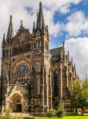 Leipzig är känt för sina julmarknader och sin vackra arkitektur med ett flertal kyrkor och monument.