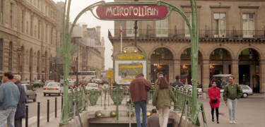 Med metroen kommer du deg raskt til sentrum av Paris.