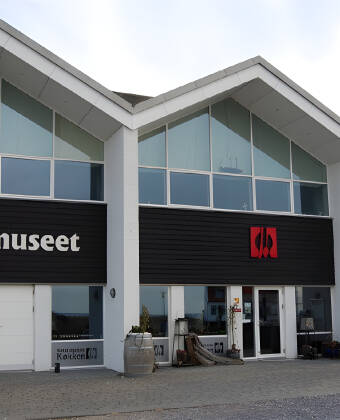 Besök Limfjordsmuseet, det maritima upplevelsecentret i Løgstør där du kan se vackra utställningar om livet i fjorden.