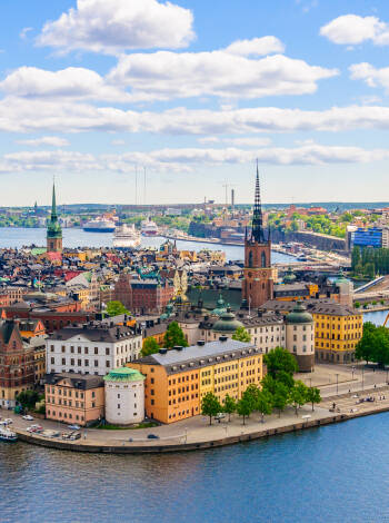 Upplev region Sörmland eller kombinera er semester med en tur till Stockholm.