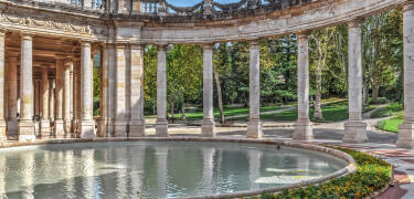 The hotel is centrally located in Montecatini Terme.