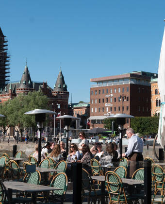 Sit down with a tasty drink on the outdoor terrace of Marina Bar & Bistro.
