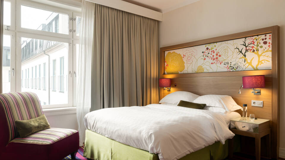 The hotel rooms at Elite Hotel Esplanade Malmö serve as a comfortable base during your stay.