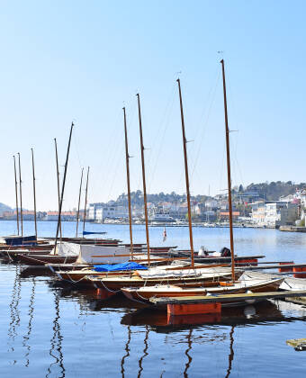 Du bor kun en kort gåtur fra Arendal centrum og havnen.
