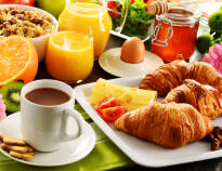 Efter en god nats søvn kan du starte dagen med en dejlig morgenmad.