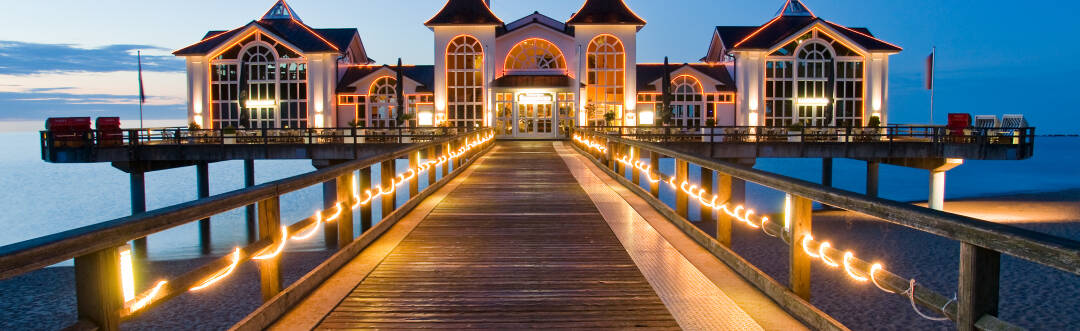 Explore Rügen's elegant seaside resorts, from Binz and Sellin to Göhren, all within easy driving distance.