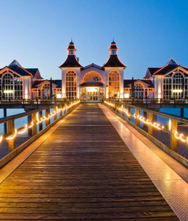 Explore Rügen's elegant seaside resorts, from Binz and Sellin to Göhren, all within easy driving distance.