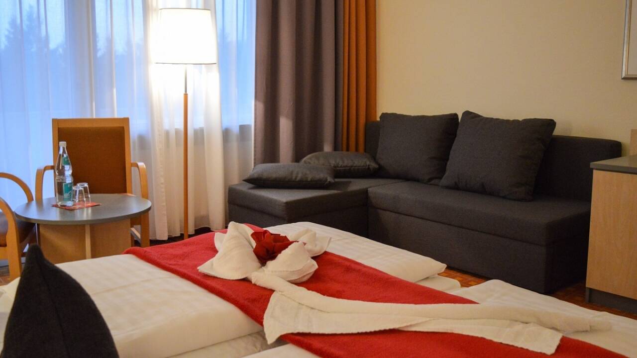 Die Hotelzimmer sind mit Blick auf Entspannung und Komfort eingerichtet.