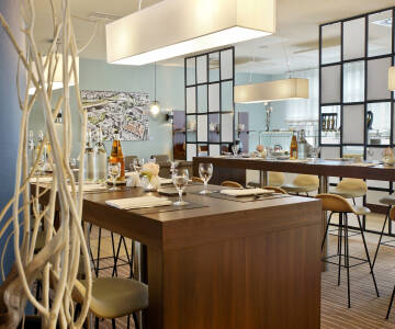 Start the morning with a rich breakfast buffet at the nearby partner property.