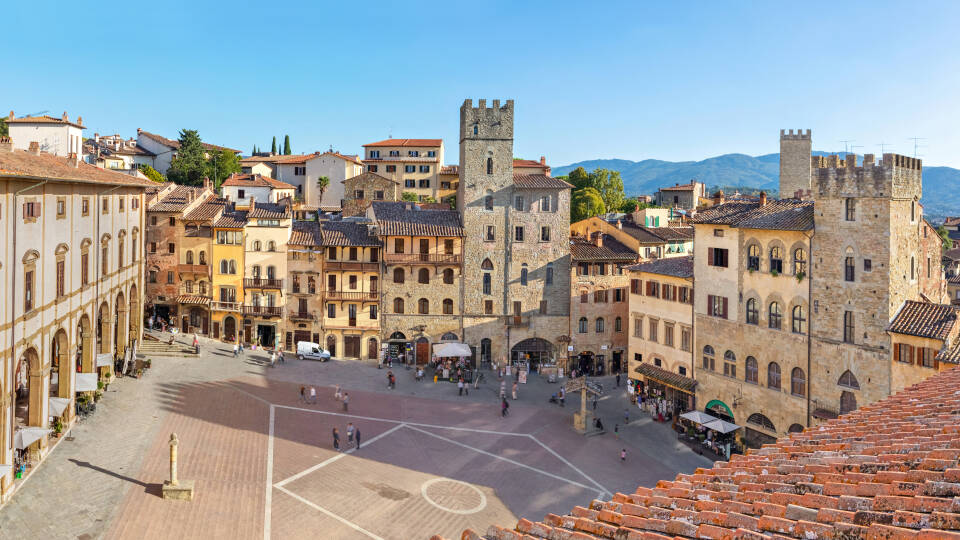 Firenze eller Siena ligger inden for rækkevidde af hotellet.