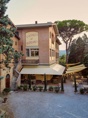 I Ristorant "I Salotti" serveras läckra traditionella toskanska rätter med en modern touch.