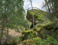 Erkunden Sie die Wanderwege und die Schönheit des Tiveden-Nationalparks.