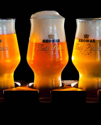 Genießen Sie ein kühles Bier in der hoteleigenen Brauerei.