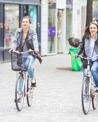 København er verdens bedste cykelby, og I kan naturligvis leje cykler i hotellets reception.