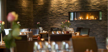 You can enjoy a delicious evening meal in the hotel's modern restaurant. The food is made with care and seasonal ingredients.