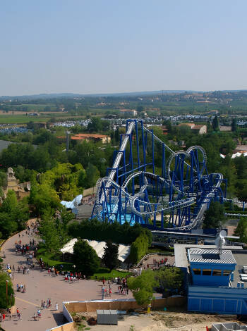 Låt er utmanas på Italiens största nöjespark, Gardaland, där barnen inte kommer ha tråkigt.