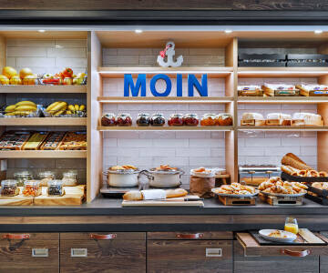 Genießen Sie Ihren Aufenthalt mit Frühstück, einem Willkommensdrink und leckerer Pizza inklusive.