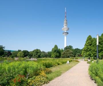 Entspannen Sie in Hamburgs grünen Oasen – von Planten un Blomen bis zum Jenischpark.