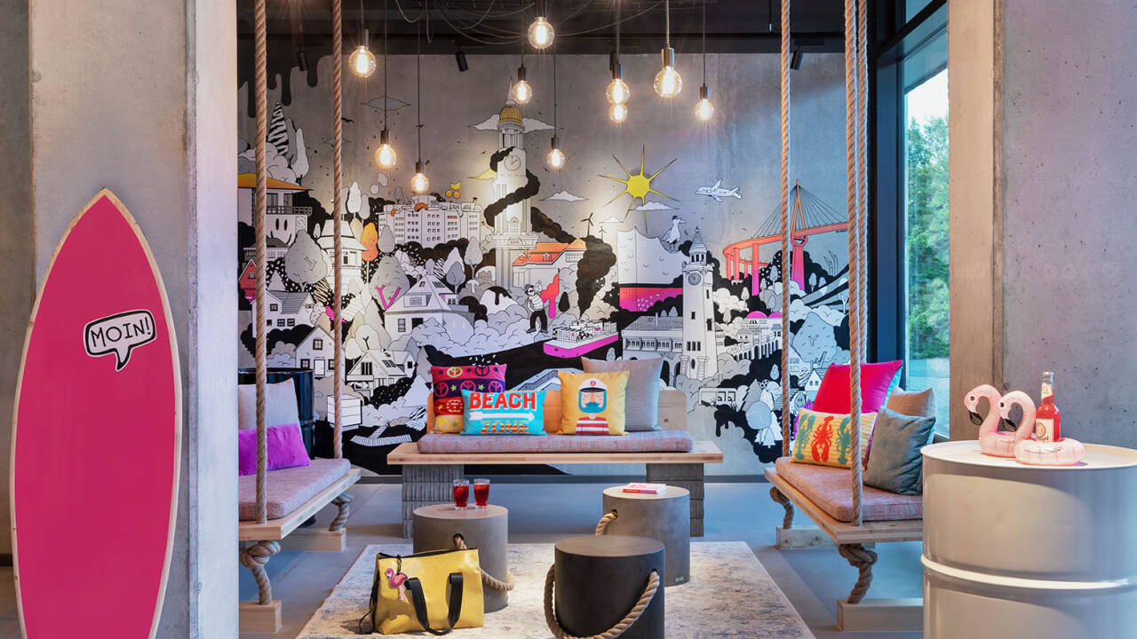 Modern, stylish hotel in a top location for exploring Hamburg’s urban highlights.