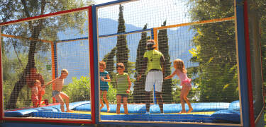 In addition to the outdoor pool area, the hotel also offers a children's playground with trampoline, slide, mini golf and table tennis.