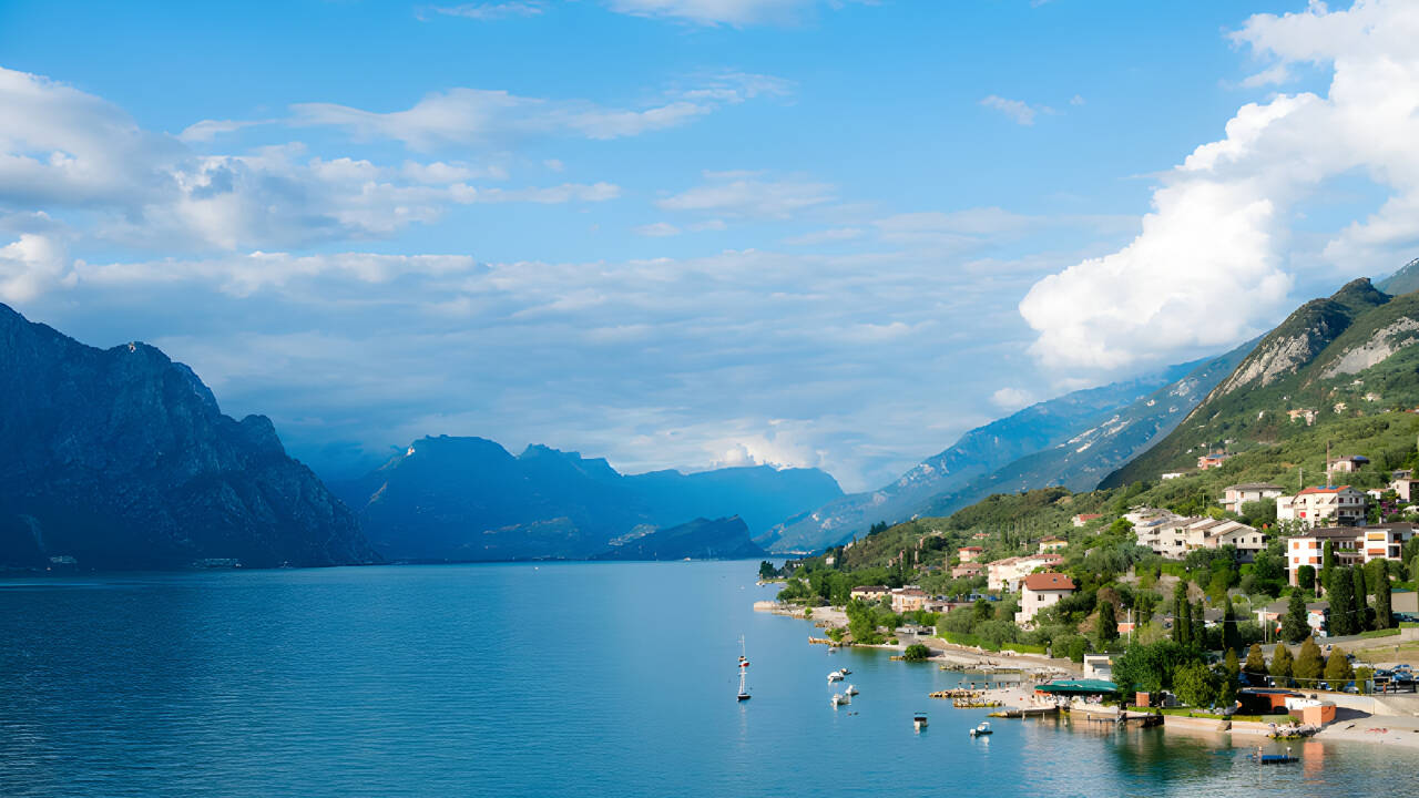 Det smukke område omkring Gardasøen byder på et væld af muligheder og aktiviteter for hele familien.