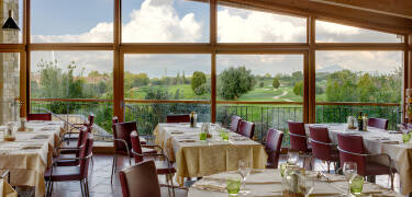 Active Hotel Paradiso is set in a lovely green area of Veneto, a short distance from the southern end of Lake Garda.