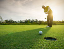 You can challenge each other at the Golf Club Paradiso del Garda.
