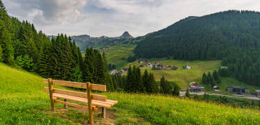 Boutique Hotel die Mittagspitze ligger i Damüls i hjärtat av Vorarlberg i Bregenzerwald.