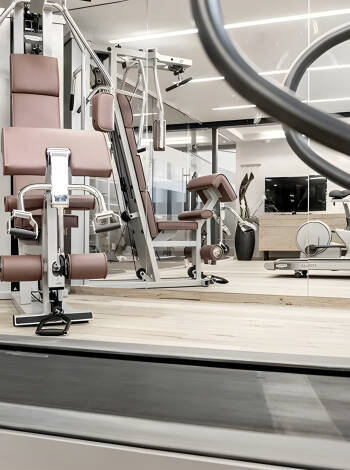 Fitnessrummet er udstyret med det nyeste udstyr.