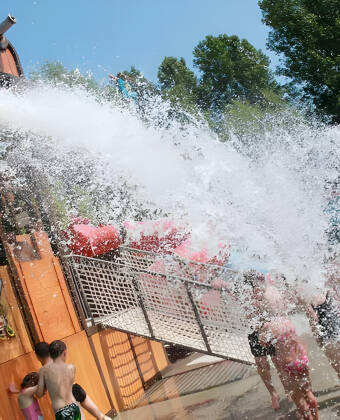 Gøy for barn og voksne, besøk f.eks. Bon-Bon land eller ZooPark.